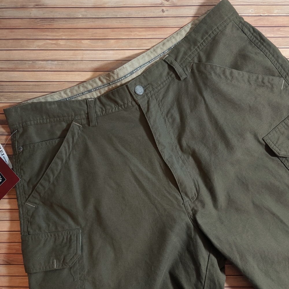 REI Explorer Cargo Short NWT